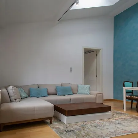 Apartment Dvor